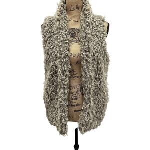 BCBGeneration Oversized Faux Wool-Fur Vest Size S — Cozy Chic‎ Scandi Girl